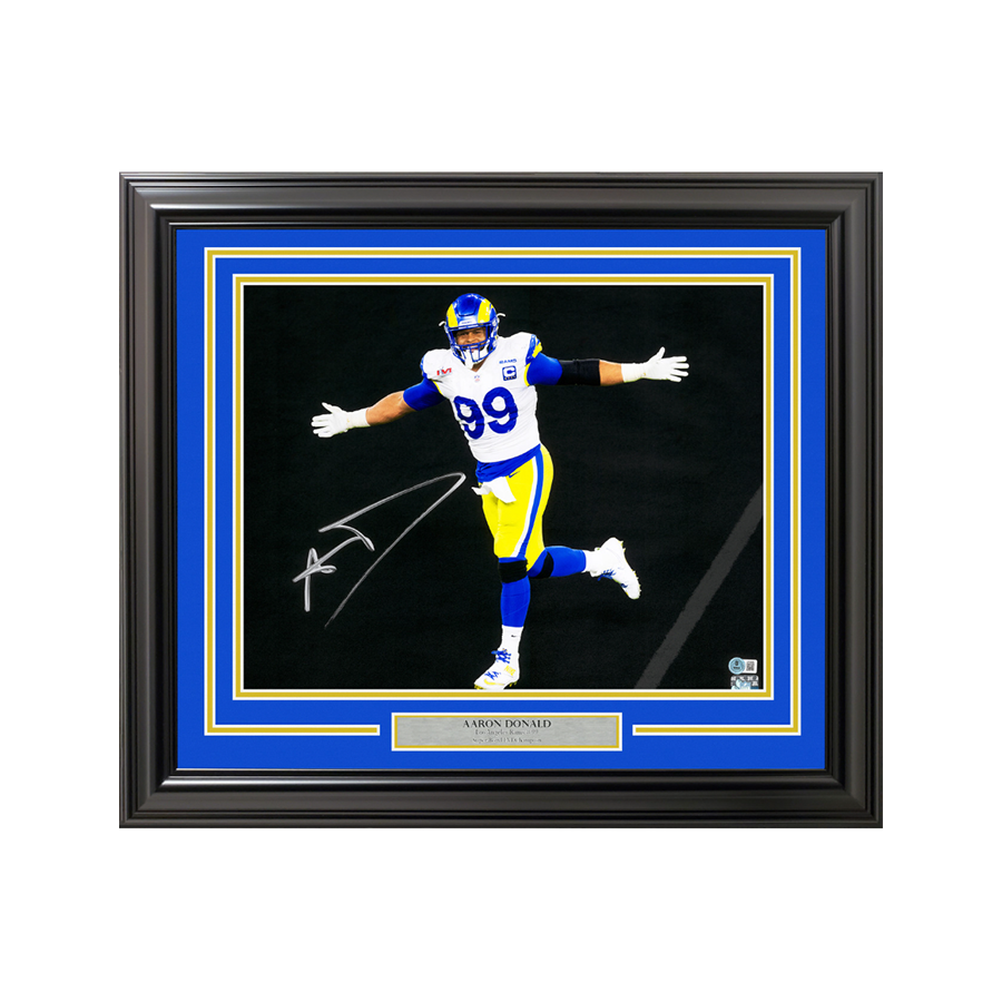 Los Angeles Rams Signed Memorabilia