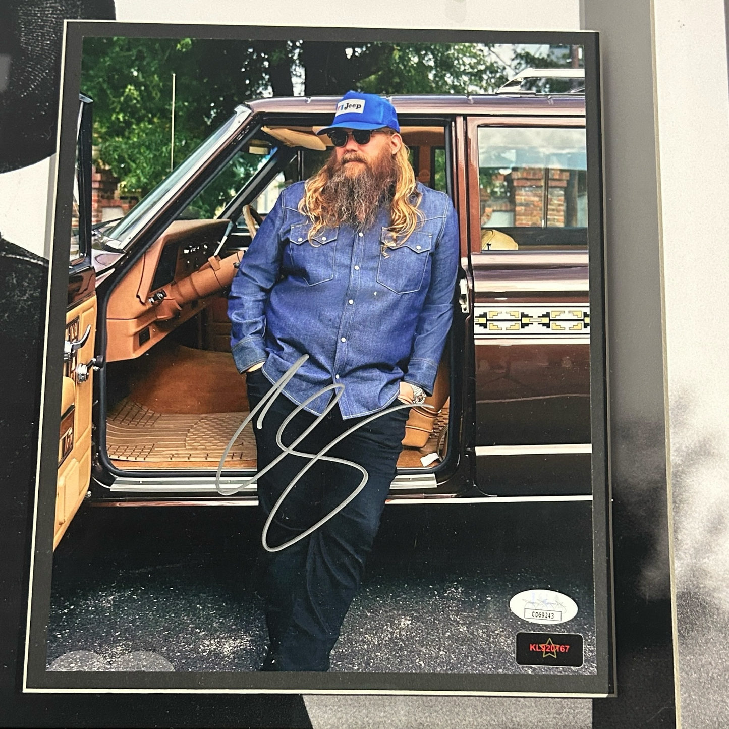 Chris Stapleton Autographed Deluxe Framed 8x10 Photo - JSA