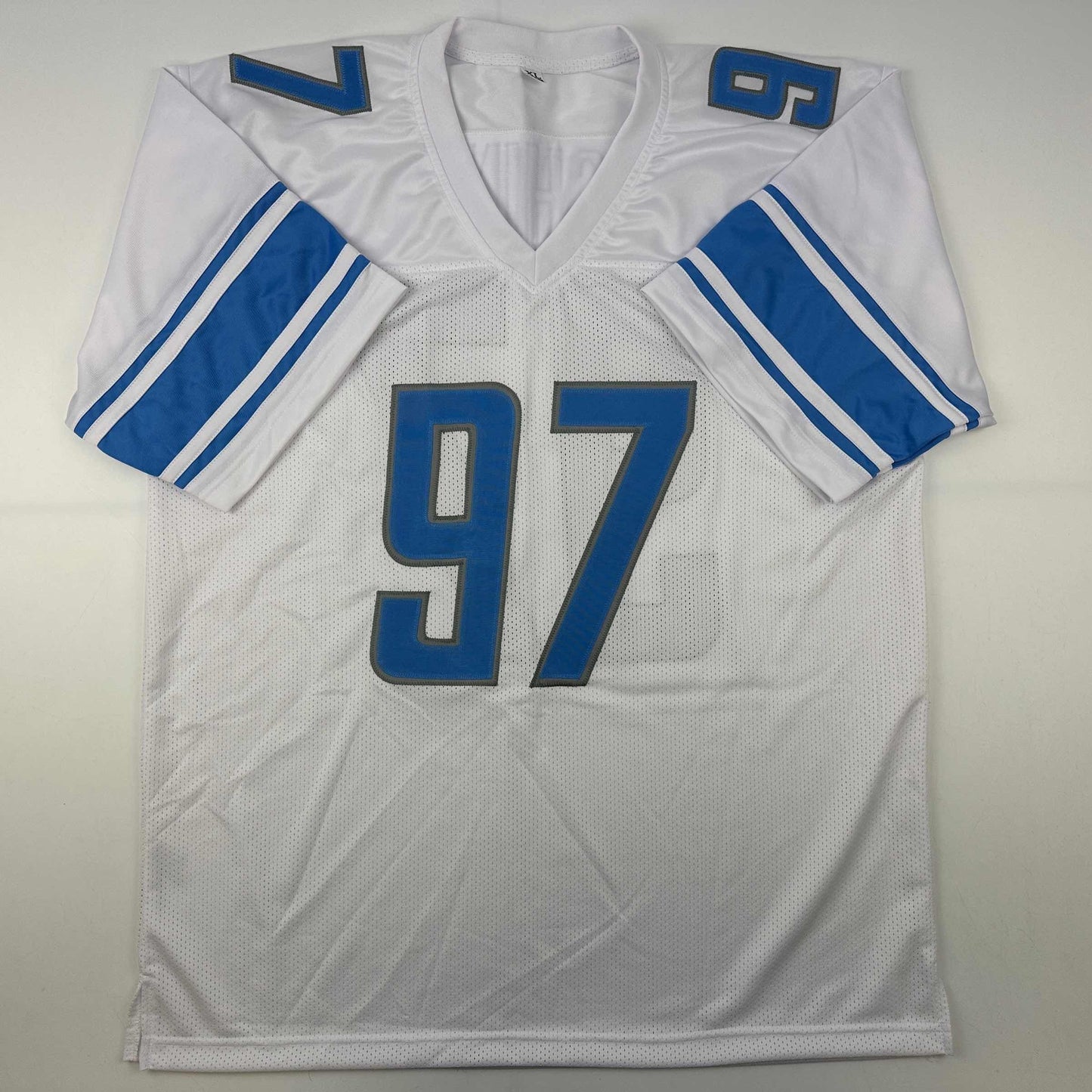 Autographed/Signed Aidan Hutchinson Detroit White Football Jersey Beckett BAS COA