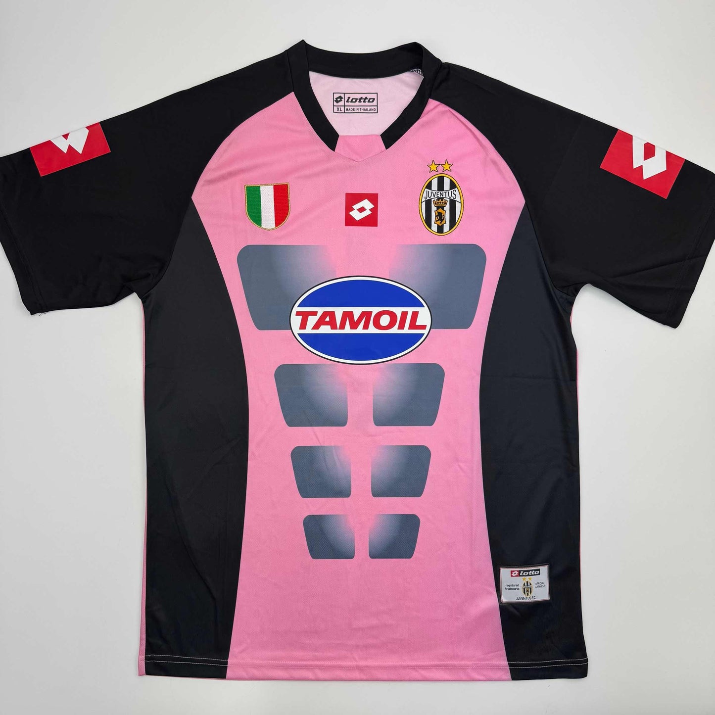 Autographed/Signed Gianluigi Buffon Juventus Pink Soccer Jersey Beckett BAS COA
