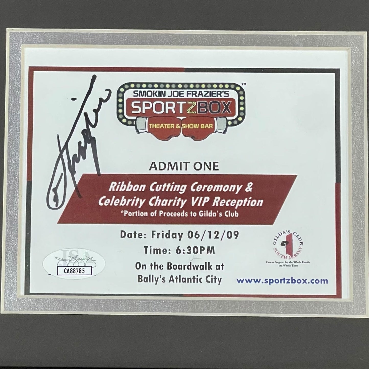 Joe Frazier Autographed Boxing Framed 8x10 Photo "Signature Series" Frame - JSA