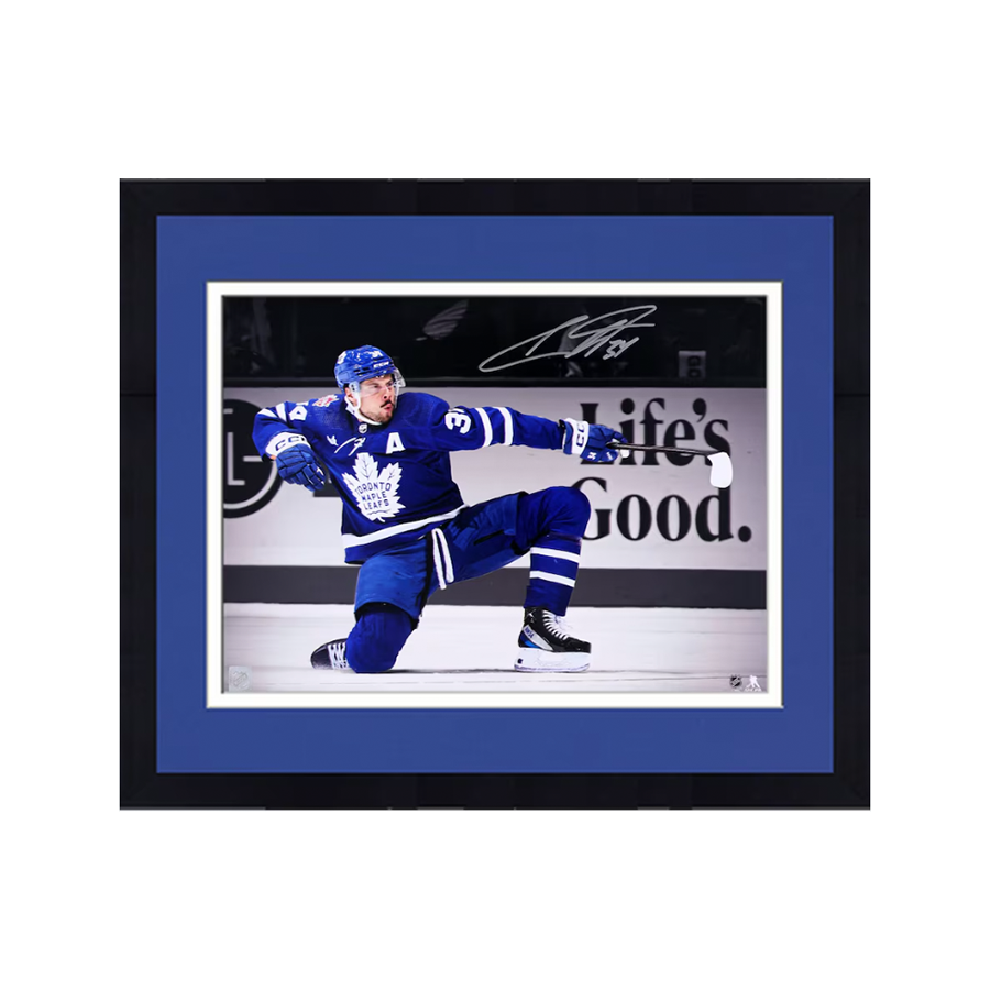 Toronto Maple Leafs Signed Memorabilia