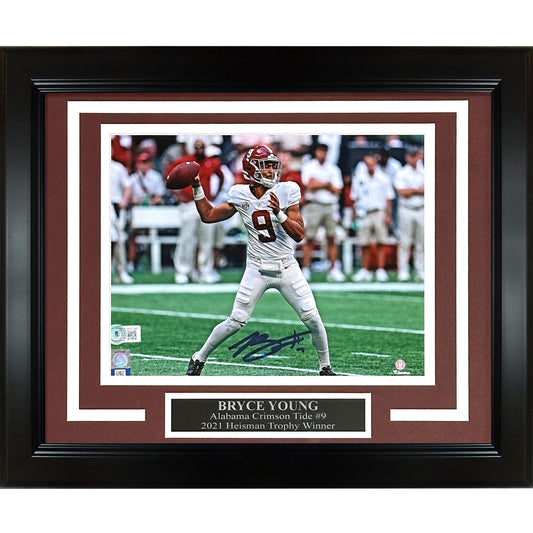 Bryce Young Autographed Alabama Crimson Tide Deluxe Framed 8x10 Photo - Beckett