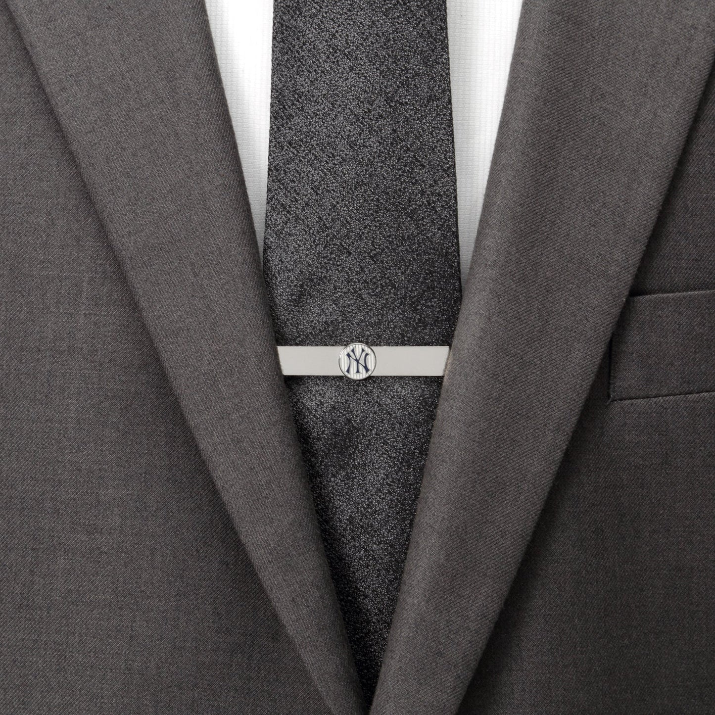 MLB New York Yankees Pinstripe Cufflink and Tie Bar Gift Set