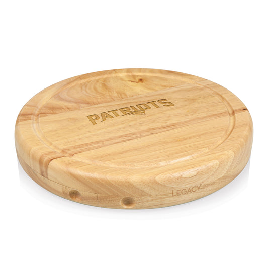 New England Patriots - Circo Cheese Cutting Board & Tools Set