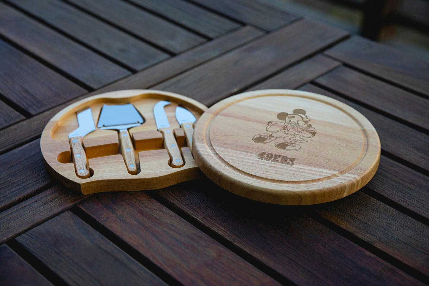San Francisco 49ers Mickey Mouse - Circo Cheese Cutting Board & Tools Set