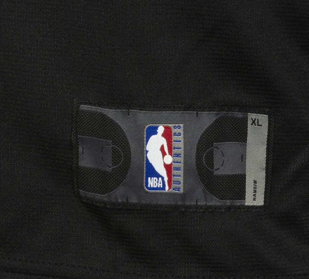 Trae Young Signed Hawks Fanatics Jersey (Beckett) Beckett Witnessed