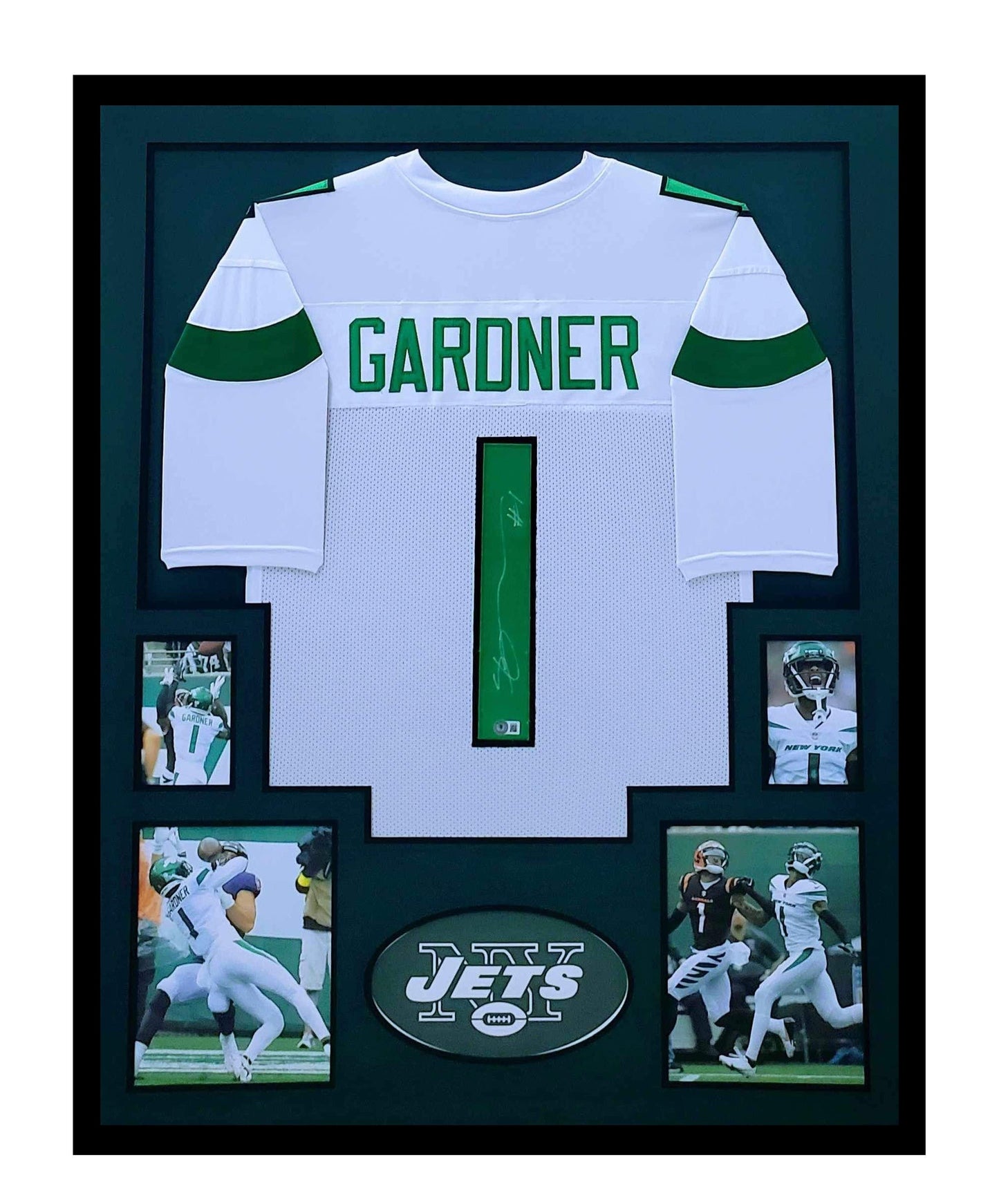 Sauce Gardner Autographed New York Jets Jersey Framed 35x43 Beckett COA