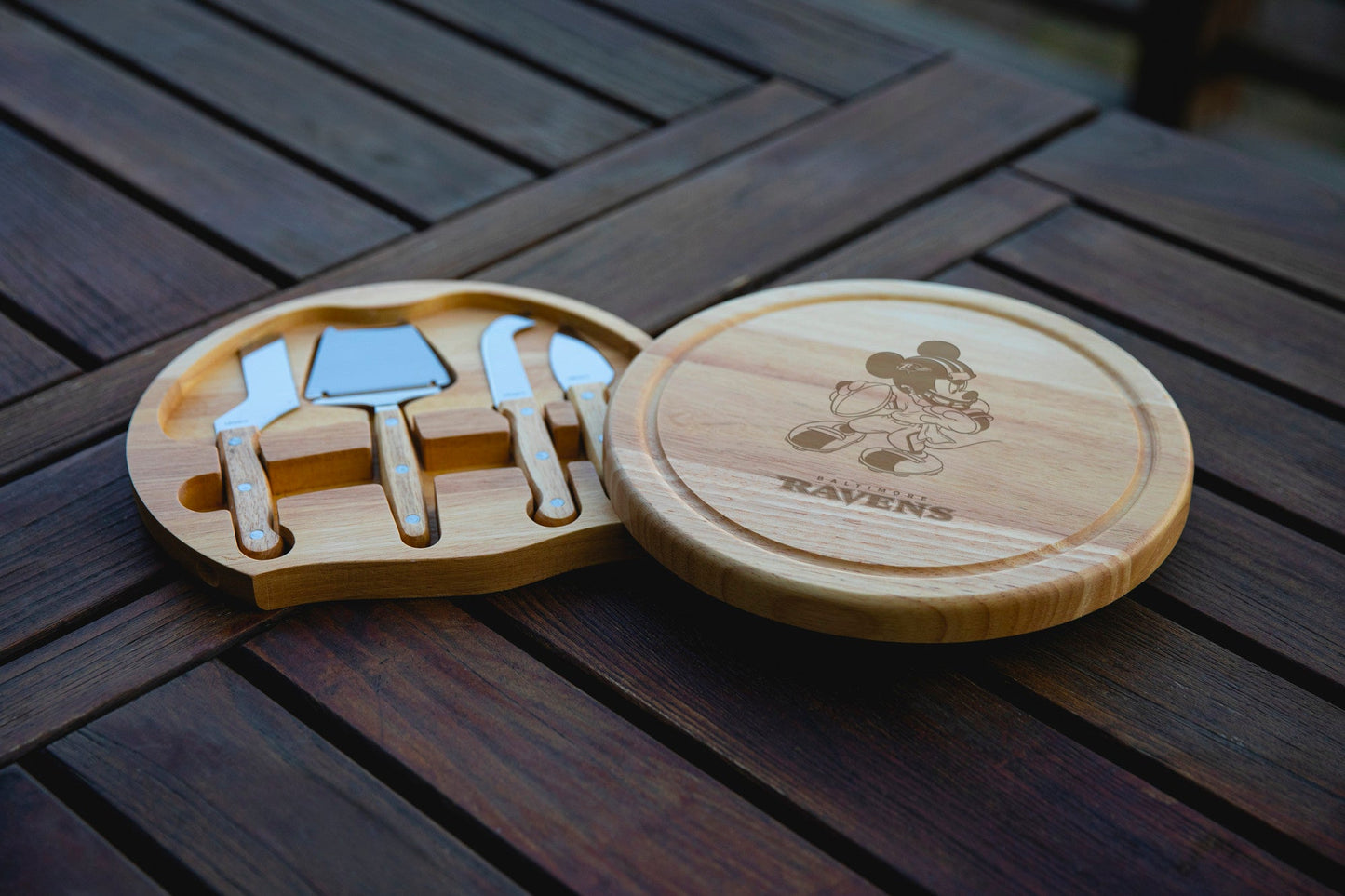 Baltimore Ravens Mickey Mouse - Circo Cheese Cutting Board & Tools Set